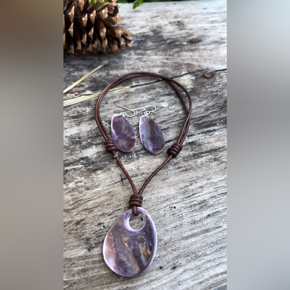 Purple Wampum shell pendant necklace, handmade💜 - Picture 5 of 17